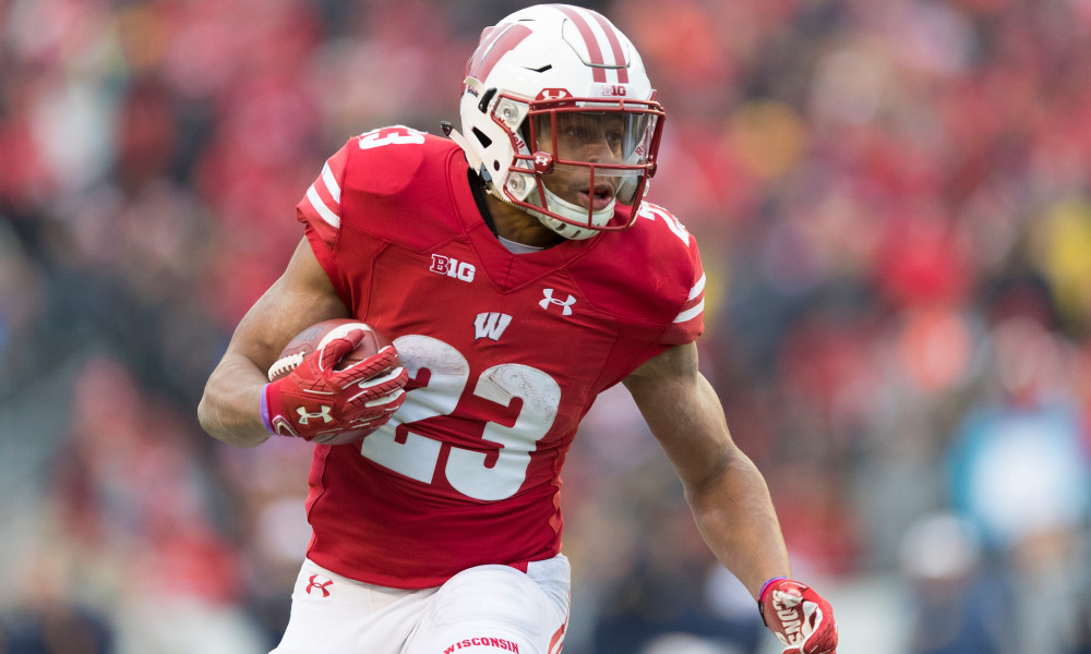 Jonathan Taylor leads all 2020 NFL Combine RBs with 4.39 40